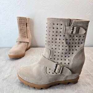 Sorel Hidden Wedge Booties Studded Tan Suede Comfort Platform Moto Boots Size 7